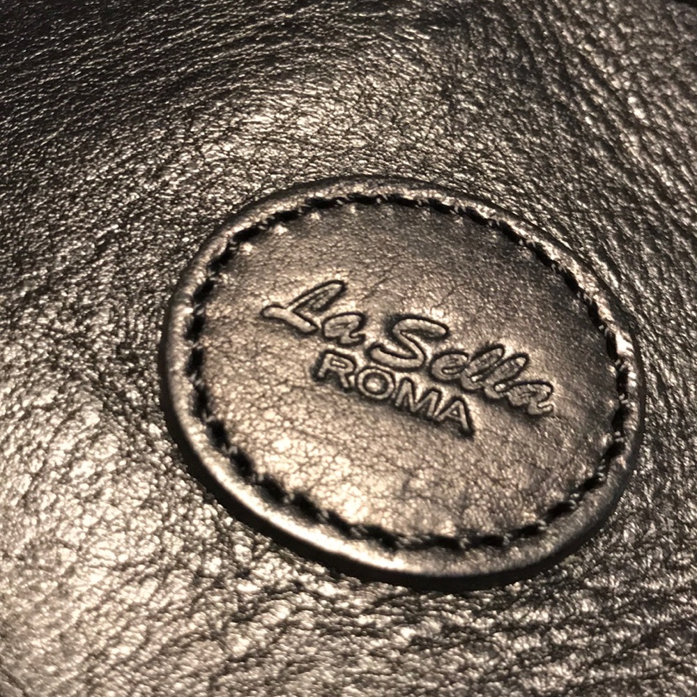 Over the shoulder hand made leather La Sella Roma